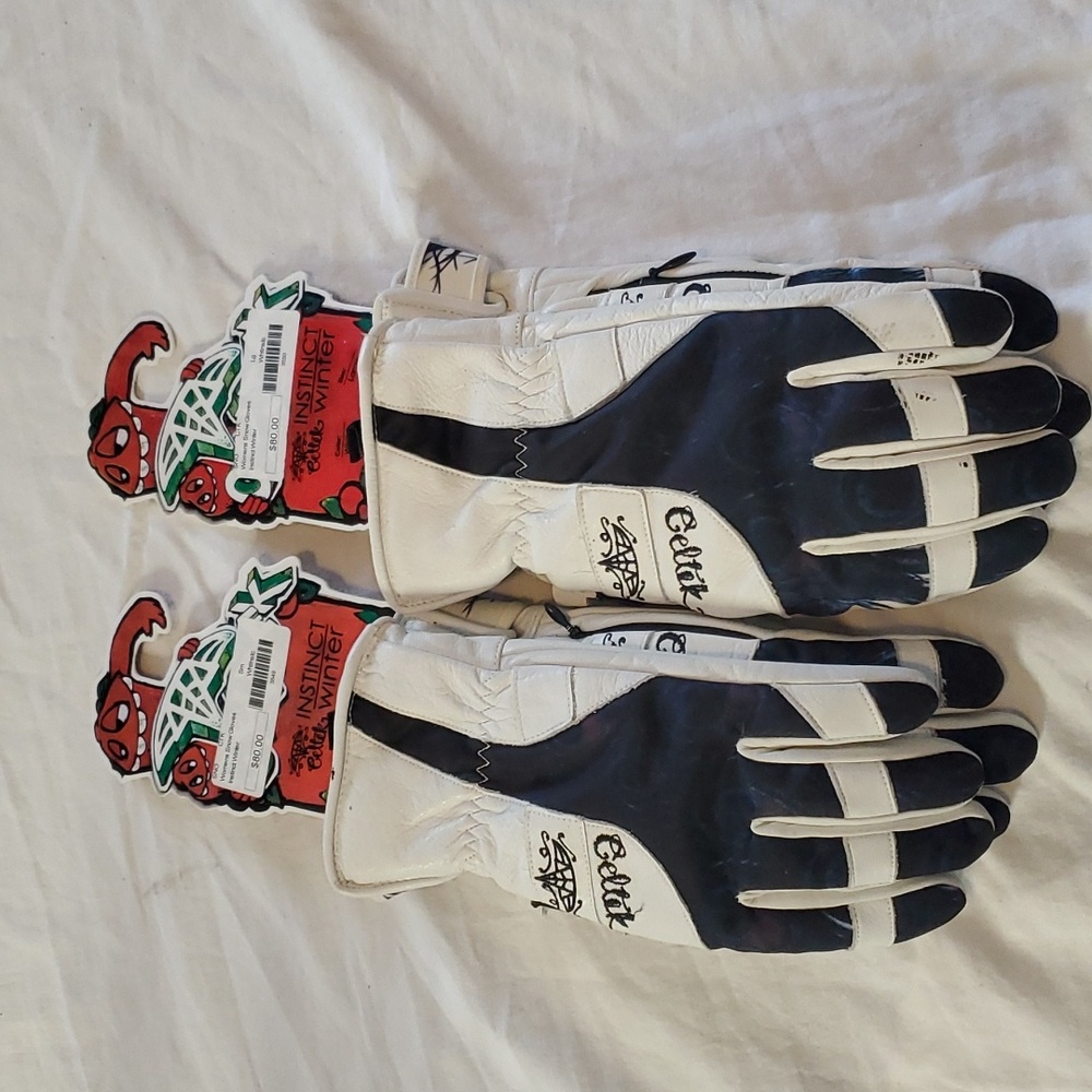 Women's Celtek  Instinct  Winter Snowboarding Gloves
